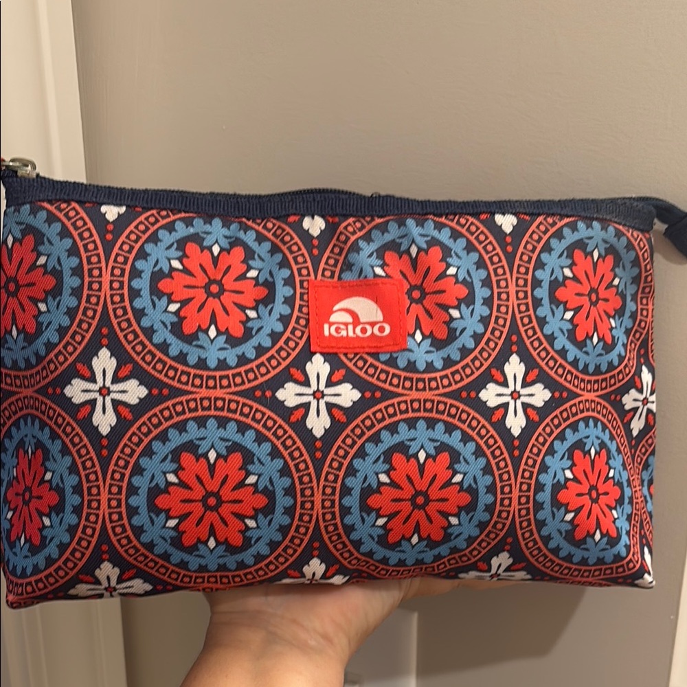 Igloo Red and Blue Geometric Cosmetic Bag